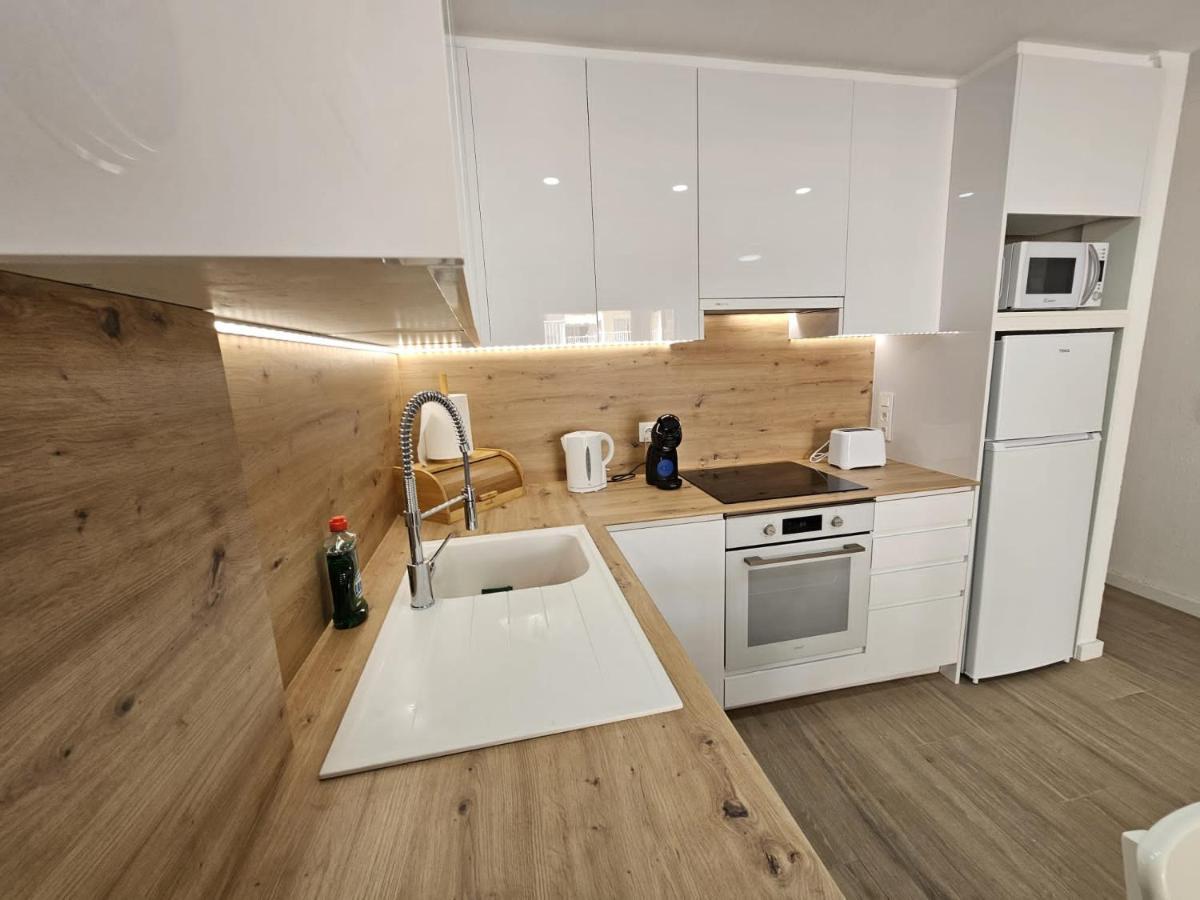 Hda Apartment 2. Торевиеха Екстериор снимка
